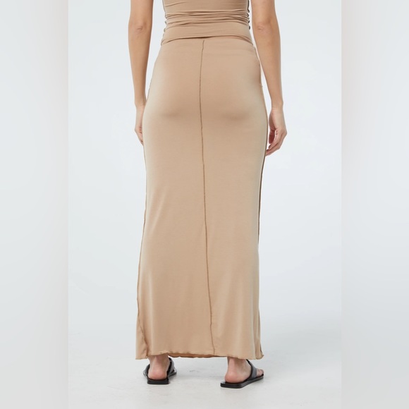 Preowned line by k vana skirt beige size small - Picture 4 of 6